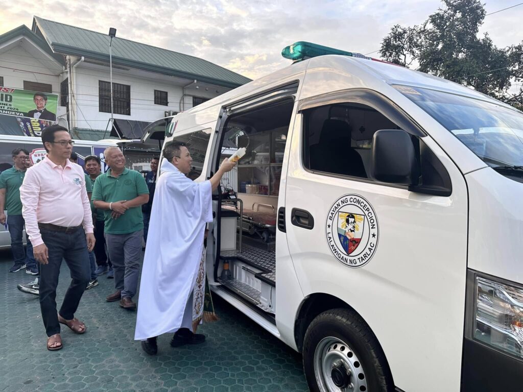 MGA AMBULANSYA, RESCUE VEHICLE BINASBASAN BAGO MAGSERBISYO