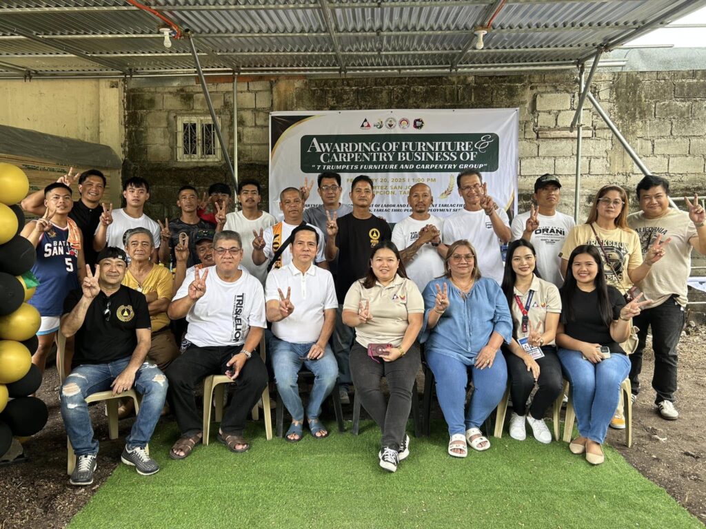 7 TRUMPETS FURNITURE & CARPENTRY BUSINESS, PORMAL NANG INILUNSAD