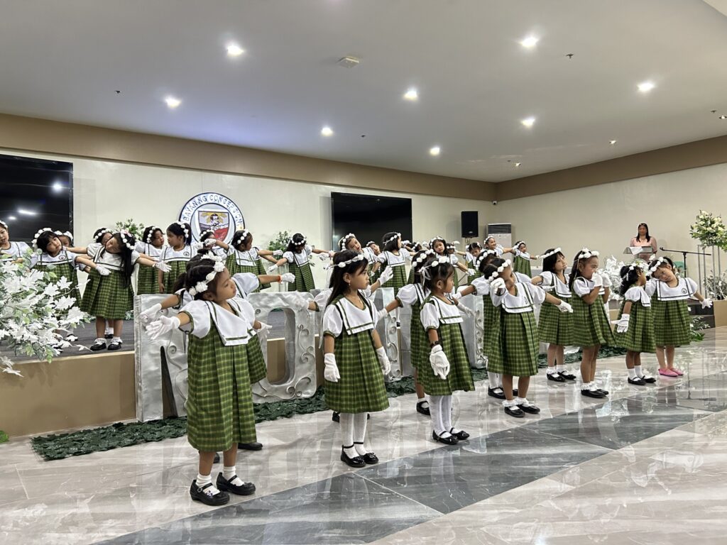 MOVING UP CEREMONY NG MGA CHILD DEVELOPMENT CENTER, ISINAGAWA SA DON ALFREDO DE LEON CONFERENCE HALL