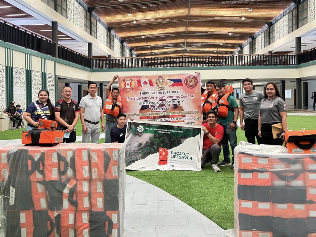 TARLAC FILIPINO-CHINESE VOLUNTEERS FIRE BRIGADE, INC., NAG-DONATE NG MGA LIFE VEST SA BAYAN NG CONCEPCION